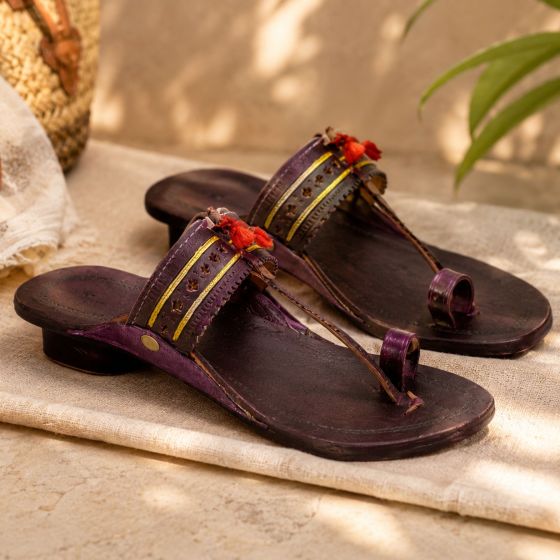 Kolhapuri Leather Women Chappal No 7 || Size 10 inch || Maroon Colour || Saras Aajeevika