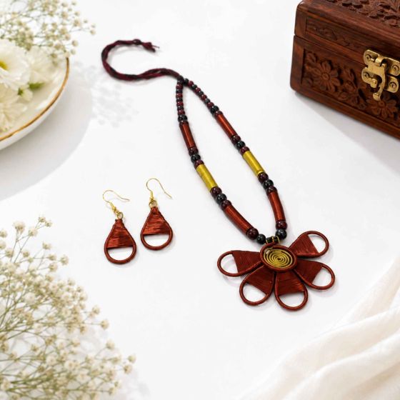 Dhokra Brass & Copper || Necklace & Earring Set with Flower Pendant || Size 9.8 inch || Golden Copper Colour || Saras Aajeevika