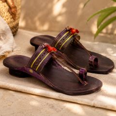 Kolhapuri Leather Women Chappal No 6 || Size 10 inch || Maroon Colour || Saras Aajeevika