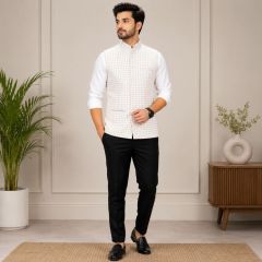 Men's White Checked Sleeveless Cotton Jacket || Lightweight Casual Jacket || Saras Aajeevika